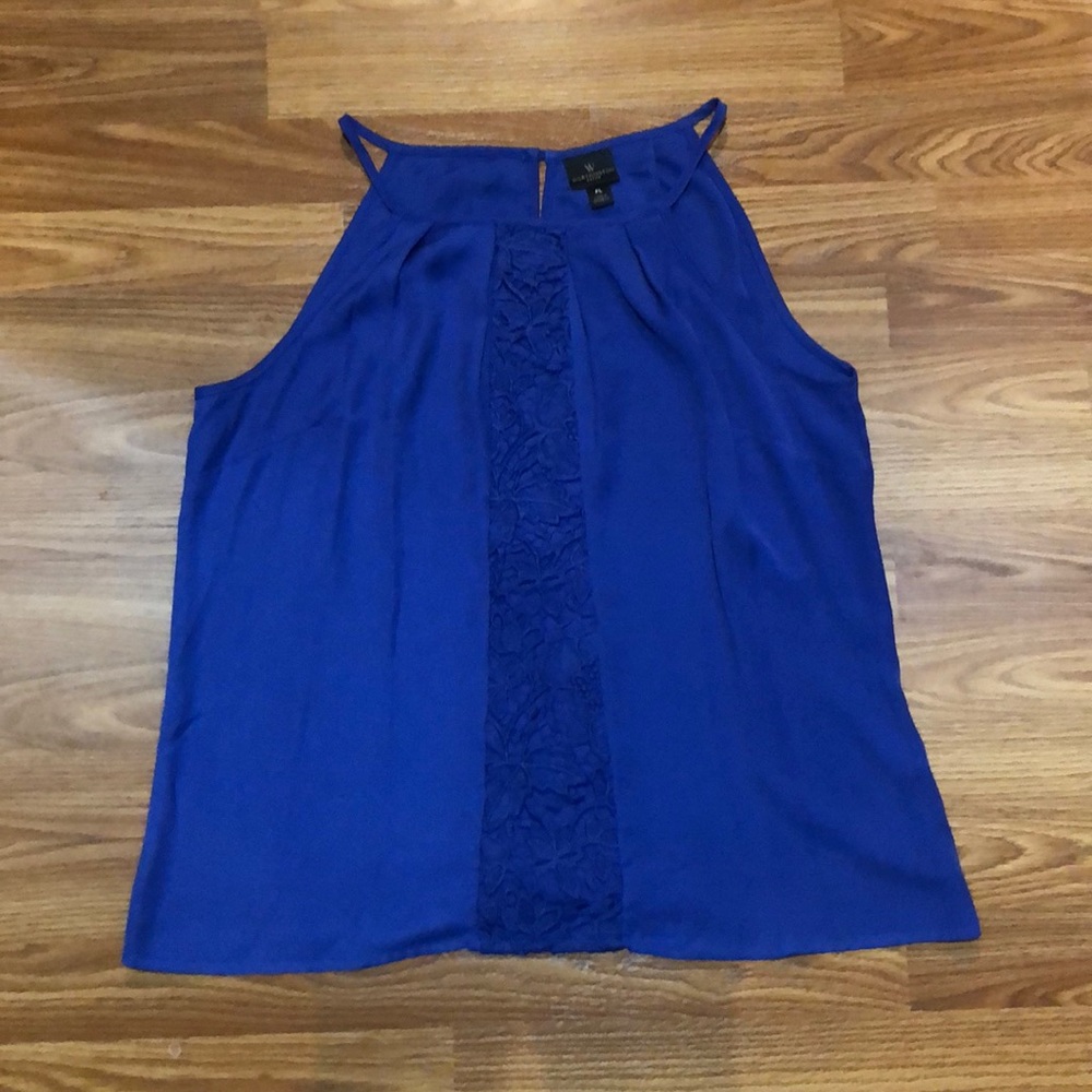 Dressy tank with flower detail